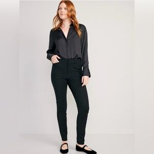 Old Navy | Black Textured Dot High-Waisted Pixie Skinny Pants